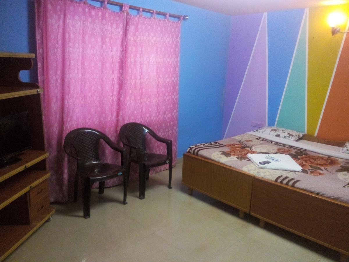 Rk Holiday Home Ooty Esterno foto