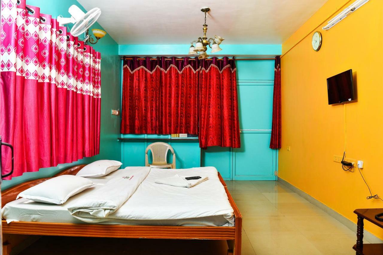 Rk Holiday Home Ooty Esterno foto