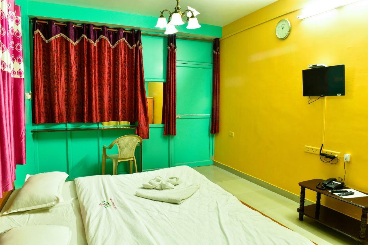 Rk Holiday Home Ooty Esterno foto